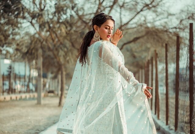 5 Gifting Ideas to Explore With Frocks Online Shopping