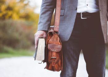 How to bag selection can make or break an outfit