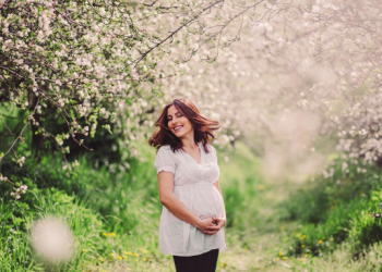 10 Bump-Friendly Fashion Looks for Spring