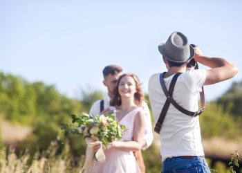 How to Choose a Wedding Photographer